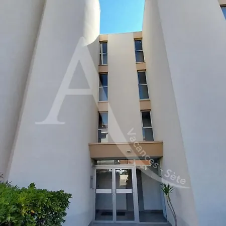 Apartment 40 M², 1ere Ligne Mer, Dernier Etage Avec Ascenseur Sète